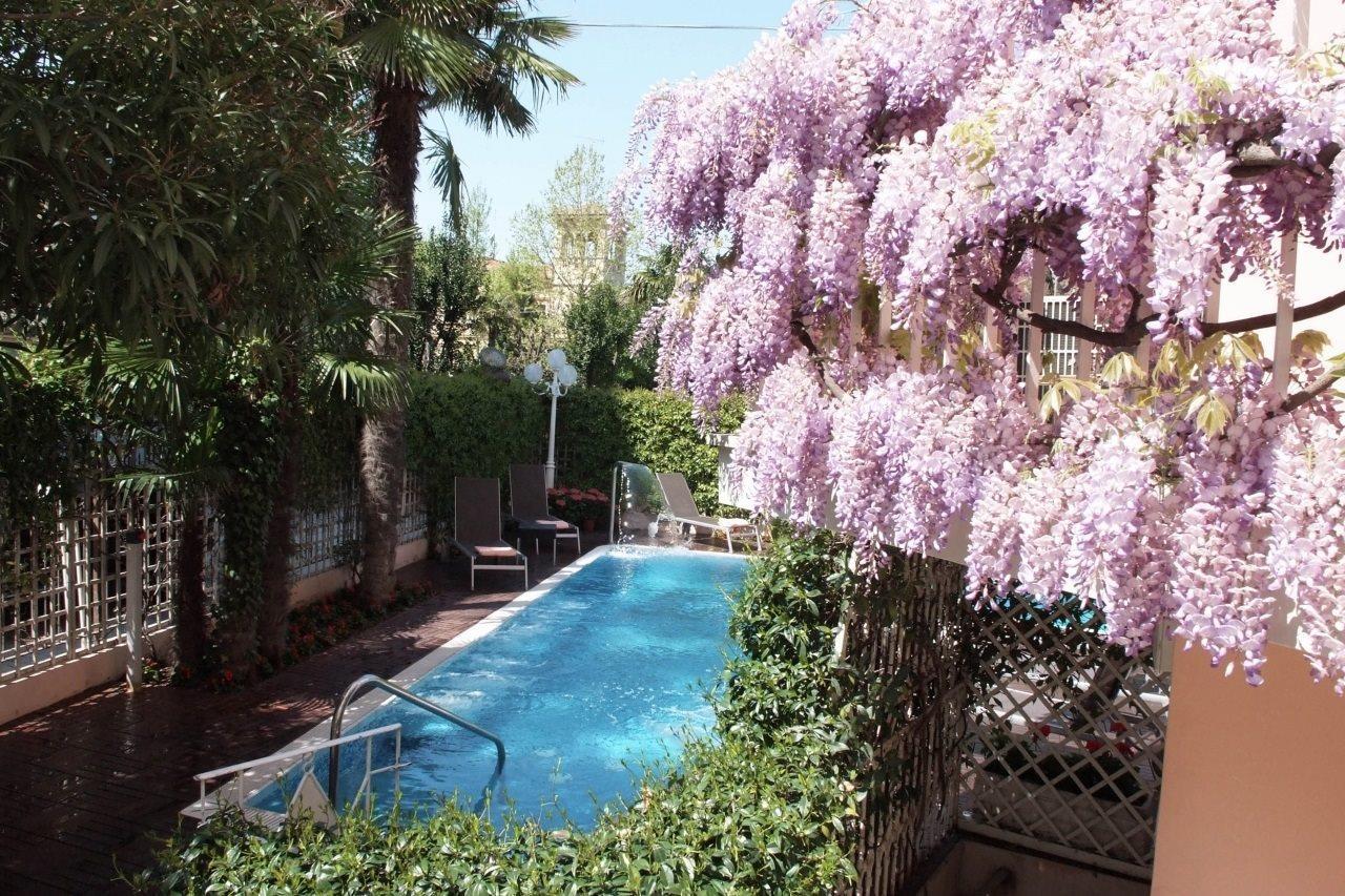 Hotel Milton Ρίμινι Εξωτερικό φωτογραφία