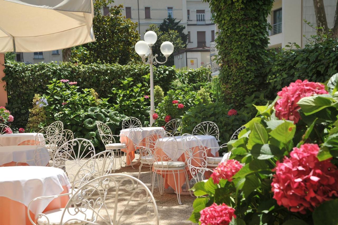 Hotel Milton Ρίμινι Εξωτερικό φωτογραφία